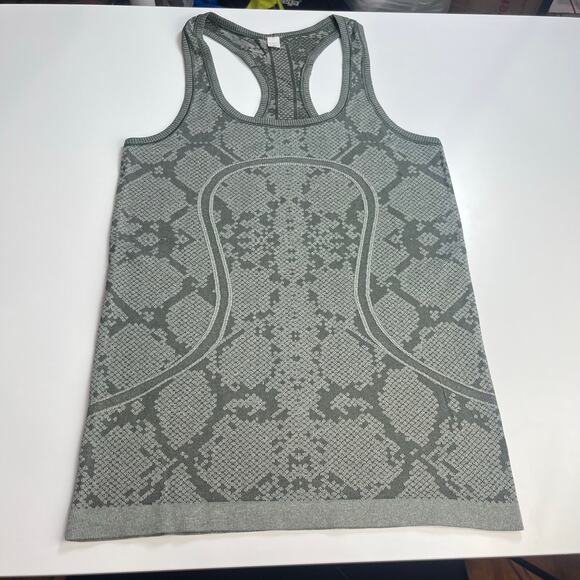 Lululemon Swiftly Tech Racerback Womens sz 6 
Heathered Gator Green Silverescent - Picture 10 of 11
